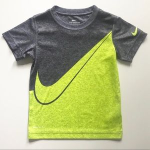 Boys Nike Dri-Fit Grey Yellow Shirt Size 4-5 EUC